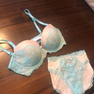 Victoria’s Secret Dream Angels Demi Bra 34C